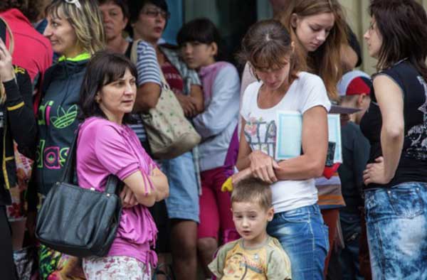 Порошенко подписал закон о статусе переселенцев