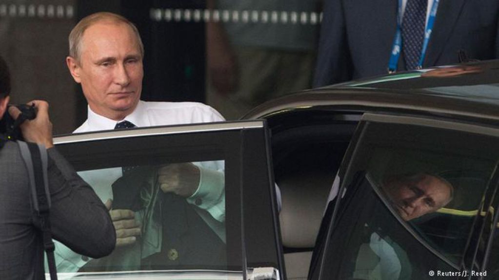 DW: Как дальше быть с Путиным?