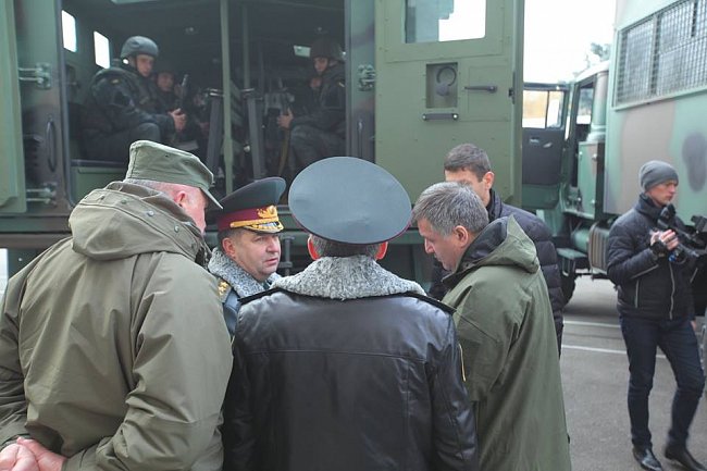 Аваков показал новые бронемашины, поступившие на вооружение Нацгвардии. ФОТО