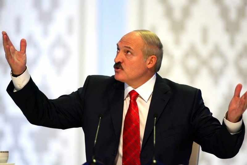 Президента Лукашенко прооперировали после получения спортивной травмы