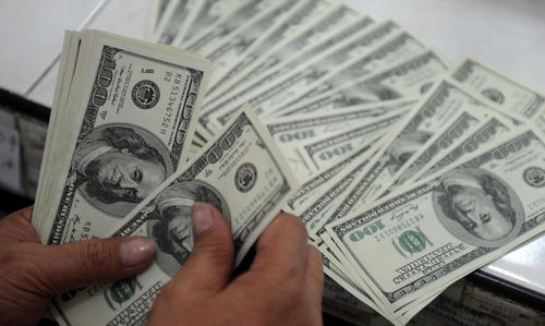 Эксперт: Курс доллара не должен превышать 12 гривен