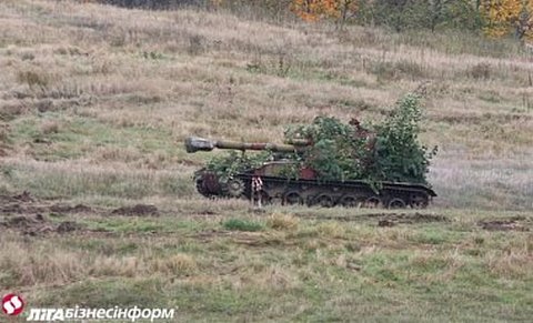 Между Углегорском и Дебальцево курсируют «кочующие» танки боевиков