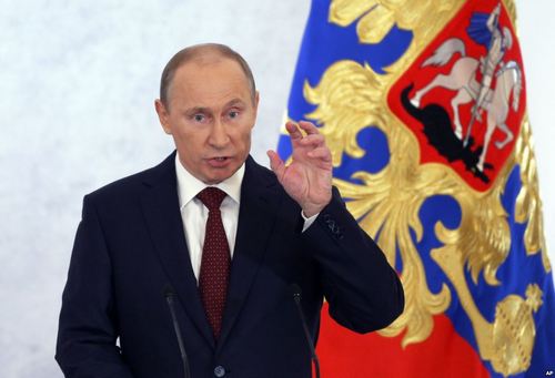 Путин обижен на Запад: мешает царствовать, еще и посылает куда подальше