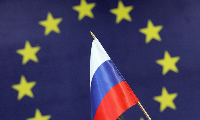 ЕС смягчил антироссийские санкции