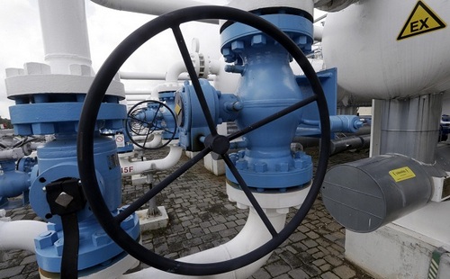 Газпром деньги получил, а газ поставлять не спешит