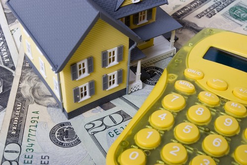 Экономист: Только в Украине налог на недвижимость снимают с голого квадратного метра