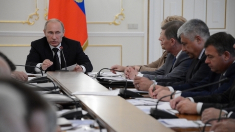 Путин с Совбезом РФ решал, как будет «додавливать» Донбасс