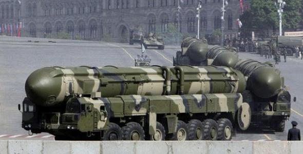 Павлычко: США и Россия могли забрать ядерное оружие у Украины силой