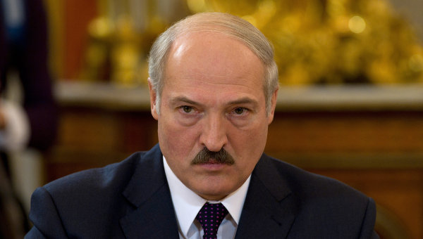 Лукашенко назвал политику Путина глупой и безмозглой. ВИДЕО