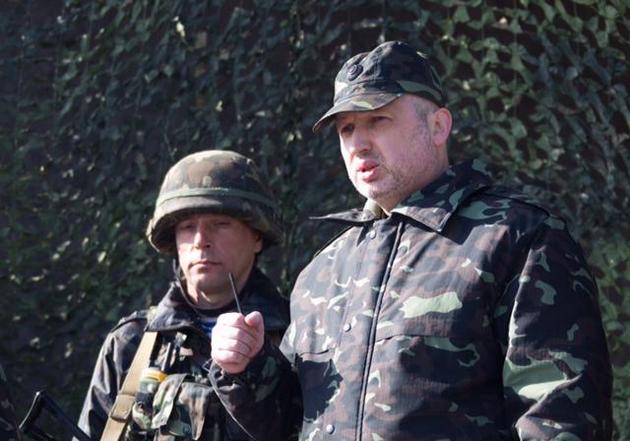 Турчинов призвал украинцев быть готовыми к мобилизации
