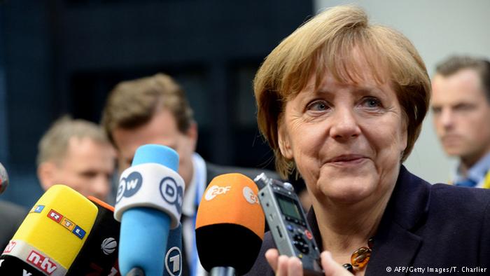 DW: Меркель назвала условия отмены санкций против России