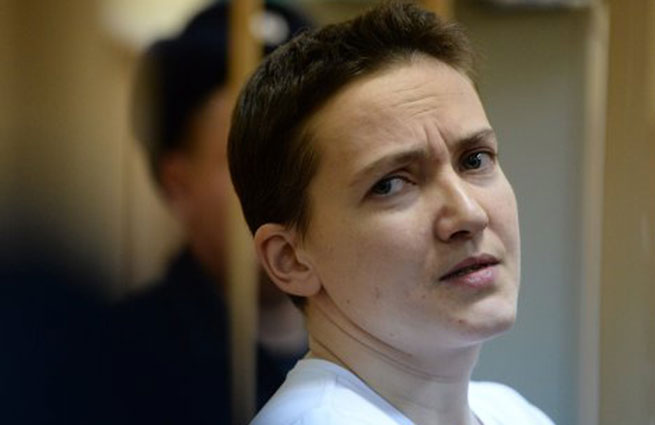 Надежда Савченко отказывается от пищи: летчица ничего не ела с 13 декабря