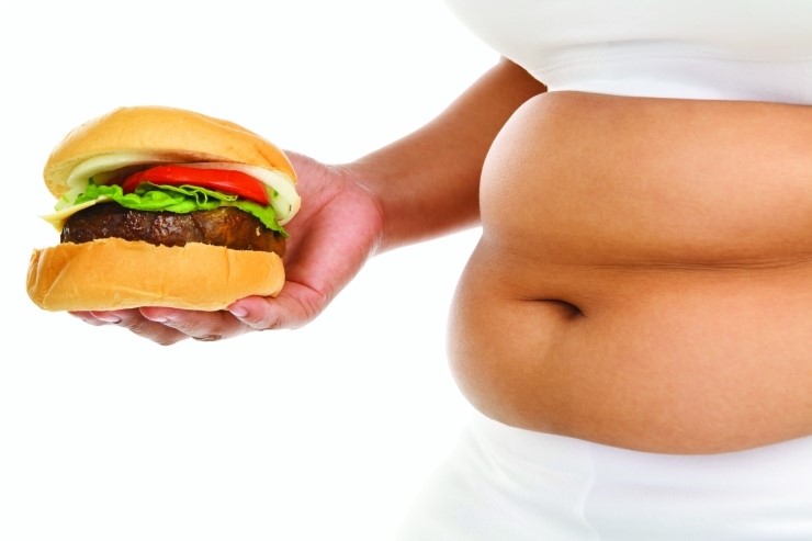 Исследование: Ожирение родителей повышает риск переедания у детей