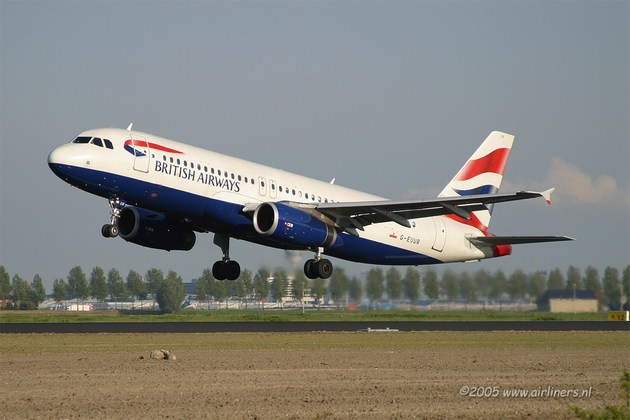 В аэропорту «Борисполь» умудрились продырявить британский авиалайнер