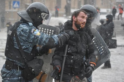 Евромайдановцев могли пытать российские «спецы» под прикрытием