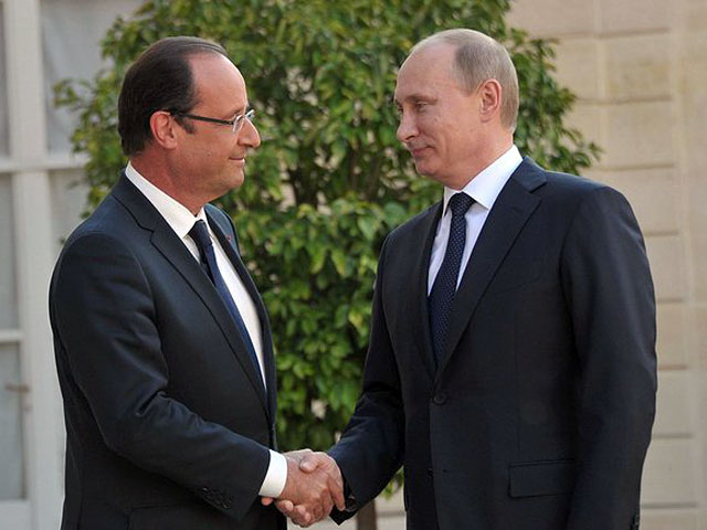 Политолог рассказал, зачем Путин «топит» президента Франции