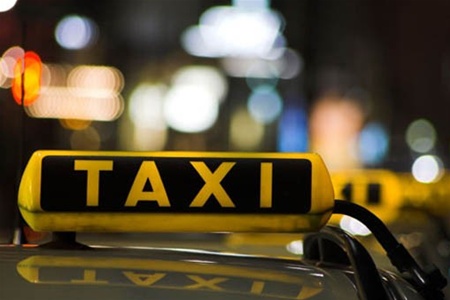 Иностранец решил перевоспитать киевских таксистов-хамов. ФОТО