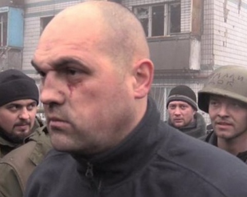 В Донецке устроили самосуд над пленным комбатом 93-й бригады. ВИДЕО