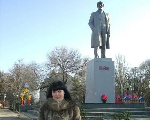 Заведовать образованием в Бердянске поставлена поклонница Кобзона и Ленина. ФОТО
