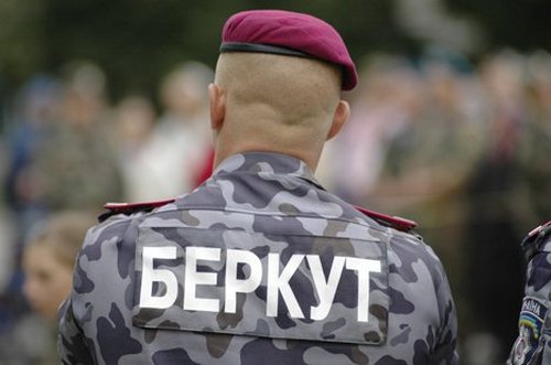 Экс-беркутовцы избили под Харьковом журналиста. ФОТО