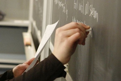 Крымских учителей приучают не жаловаться, иначе выговор с последующим увольнением