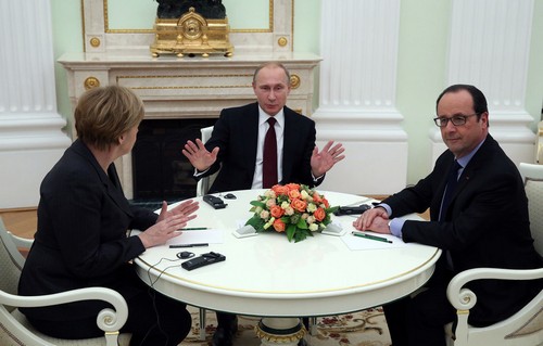 Встреча без рукопожатия: Меркель, Олланд и Путин доработают соглашения в Минске (Обновлено)