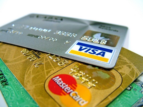 Крыму пообещали вернуть Visa и MasterCard
