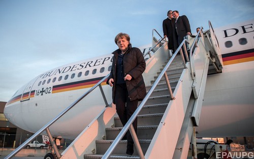 Меркель срочно вылетает в Вашингтон и Оттаву