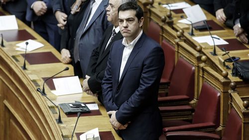 Греция отказывается от экономической помощи, но требует репараций
