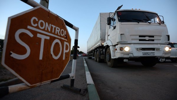 В Украину прорвались 170 путинских грузовиков: машины загружены под завязку 