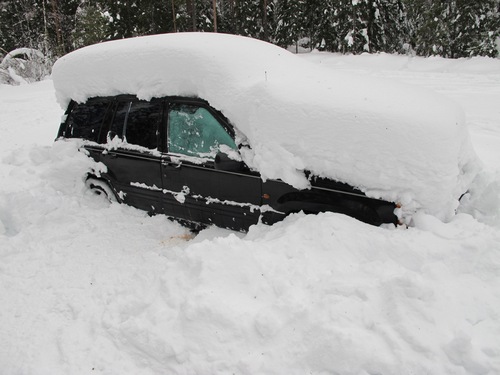 Очистить авто от снега: скоростной способ. ВИДЕО