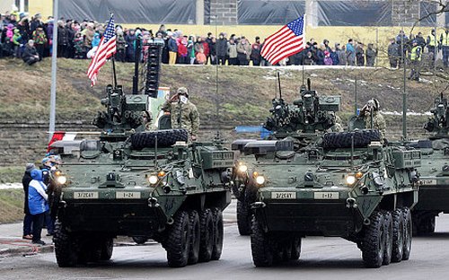 НАТОвские генералы потроллили Путина парадом в «городе русской славы». ФОТО