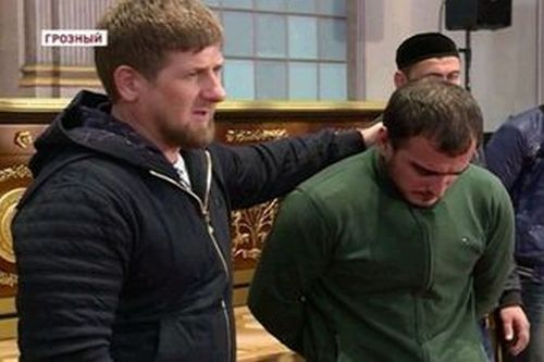 Кадыров устроил сеанс массового исцеления наркоманов. ВИДЕО