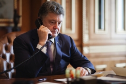 Порошенко намекнул Могерини, что нужно активнее продавливать идею миротворцев на Донбассе