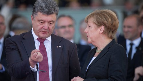 Порошенко и Меркель обдумали, как еще нажать на Россию