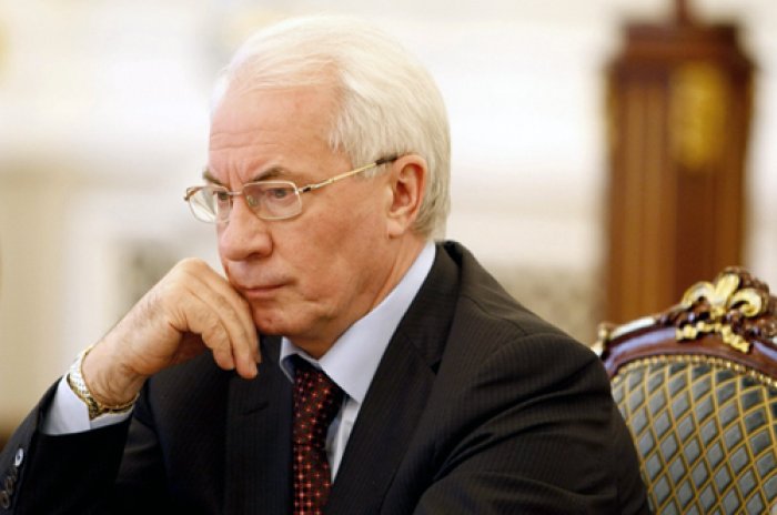 Азаров сговорился с Пенсионным фондом и «наколядовал» шикарную пенсию