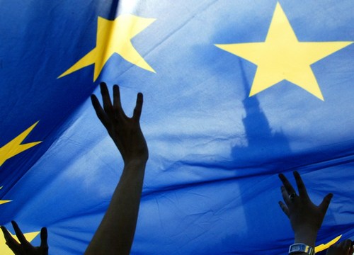 Европарламент дает Украине почти 2 миллиарда евро 