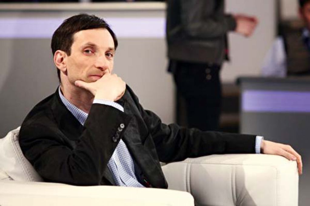 Затмение олигархов. О чем говорит война за «Укртранснафту»