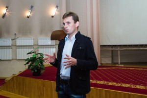 Эксперт: Яценюк перестает быть нужным Порошенко