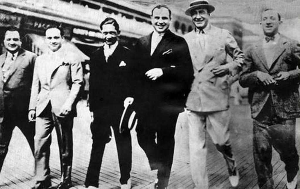 Властью, данной виски. История криминальных олигархов в США образца 1920-30-х