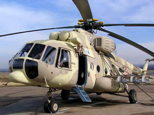 В Луганской области засекли 8 российских вертолетов Ми-8