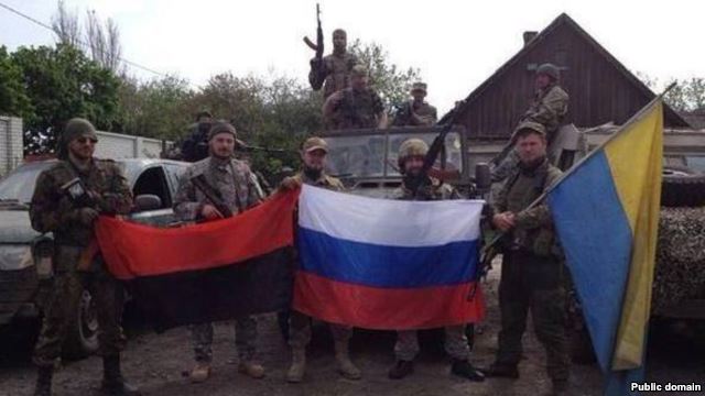 Почему Рада позволила иностранцам воевать на Донбассе
