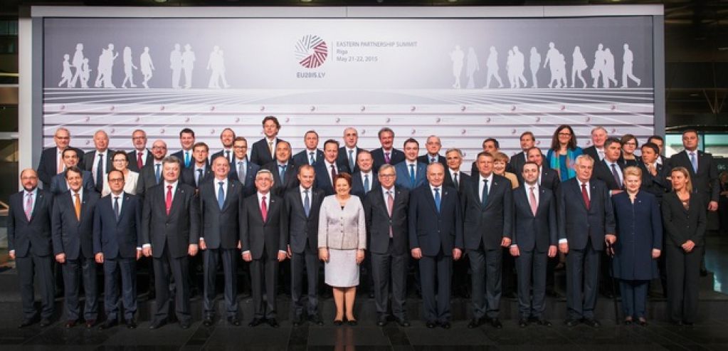 10 цитат участников Рижского саммита об Украине