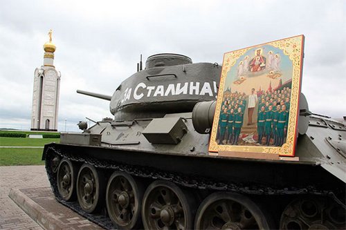 В России священник отслужил «службу» с иконой Сталина. ФОТО
