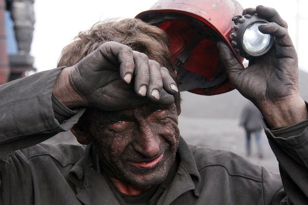 Главари ДНР посоветовали шахтерам забыть о зарплатах