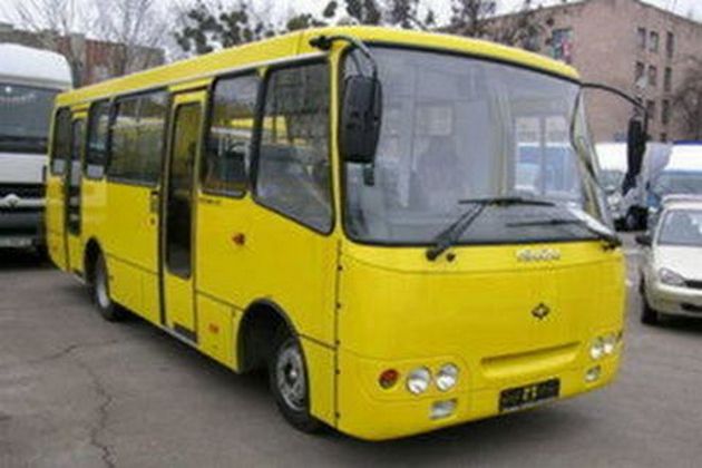Киевпастрансу разрешили обслуживать маршрутные такси