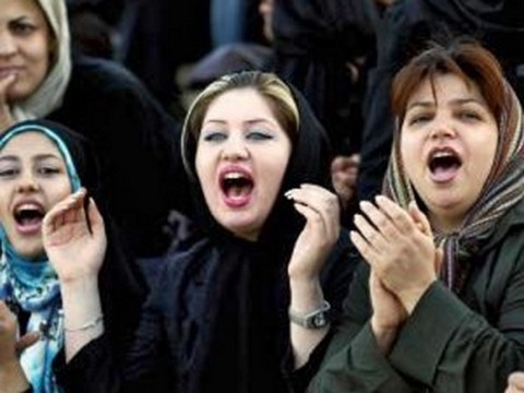Женщинам в Иране частично разрешат ходить на спортивные матчи