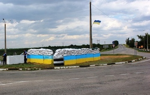 Блокада Донбасса: на ПП километровые очереди. ВИДЕО