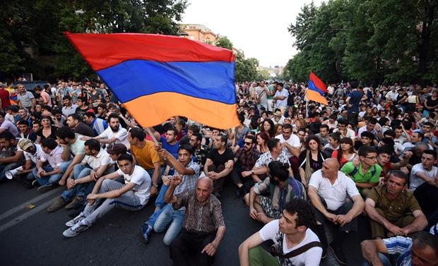 О глубинных причинах протестов в Армении