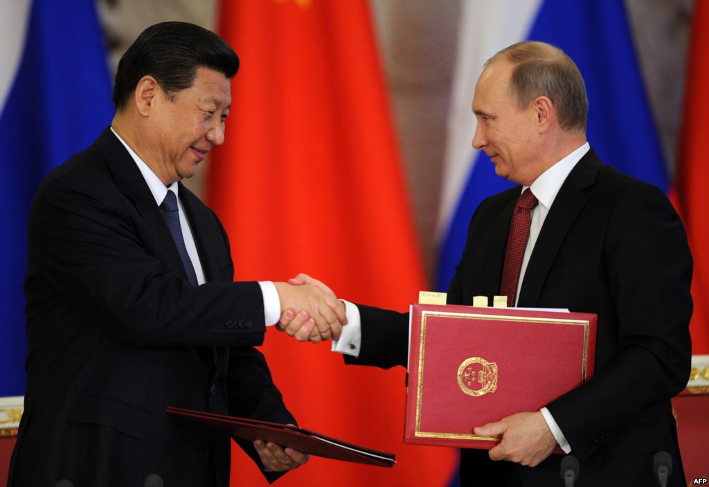 Немецкий политолог: Китай не сможет заменить Запад для России